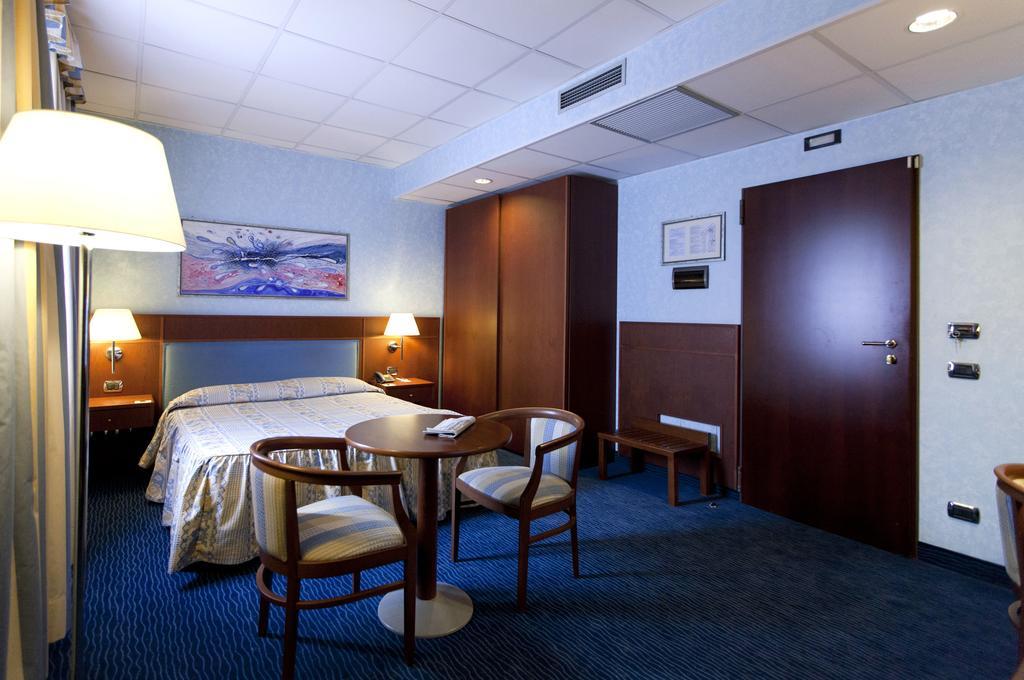 Palace Hotel Moderno Pordenone Room photo